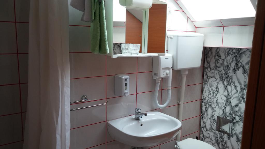 Rooms Du-Na Загреб Экстерьер фото
