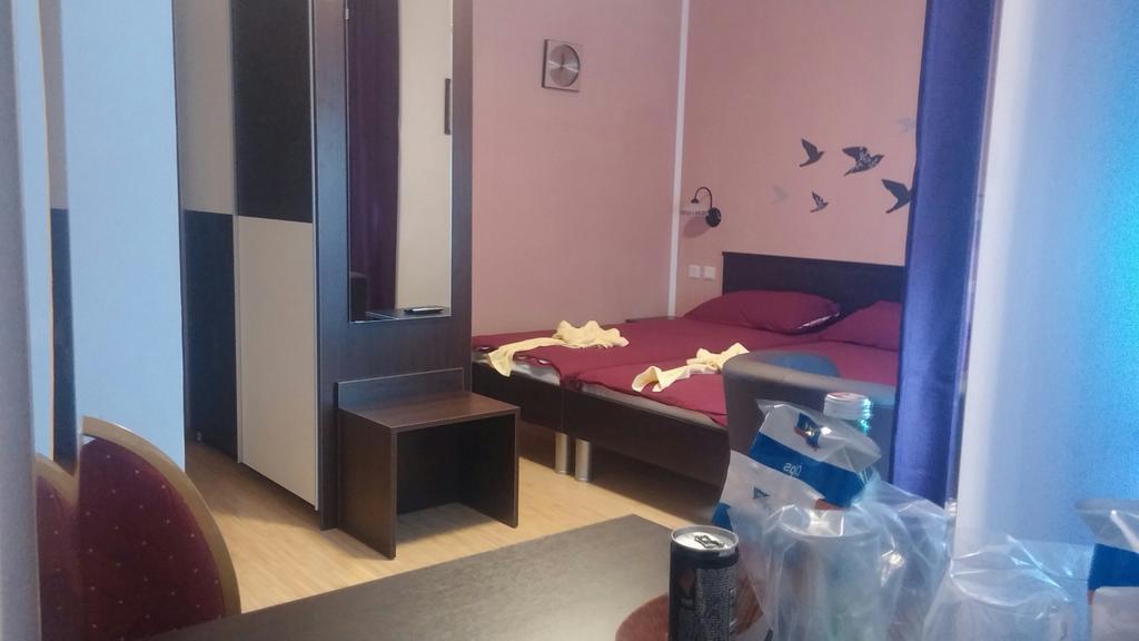 Rooms Du-Na Загреб Экстерьер фото